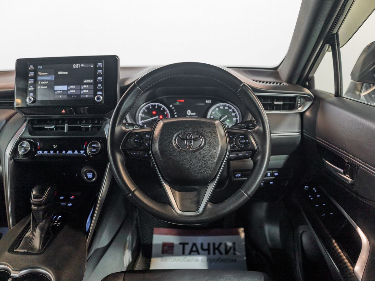 Toyota Harrier 2021 - фото автомобиля