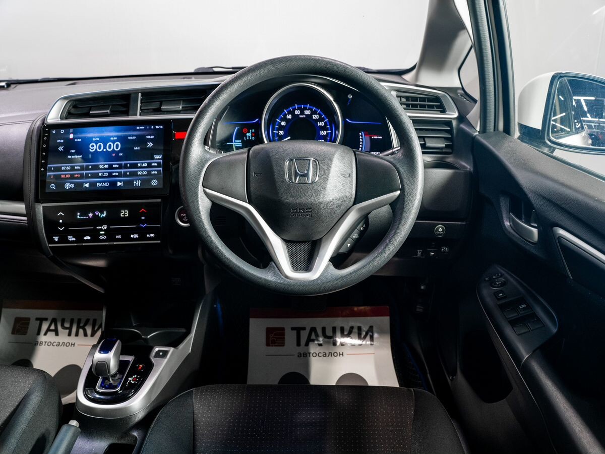 Honda Fit 2016 - фото автомобиля