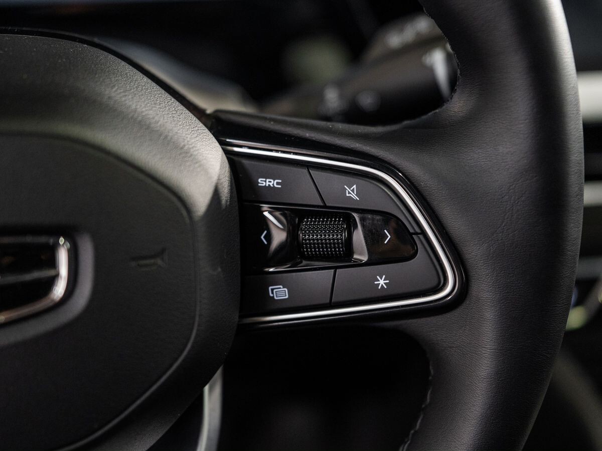 Geely Monjaro 2024 - фото автомобиля