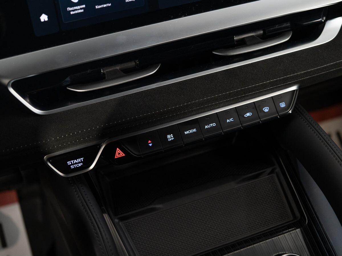 Geely Monjaro 2024 - фото автомобиля