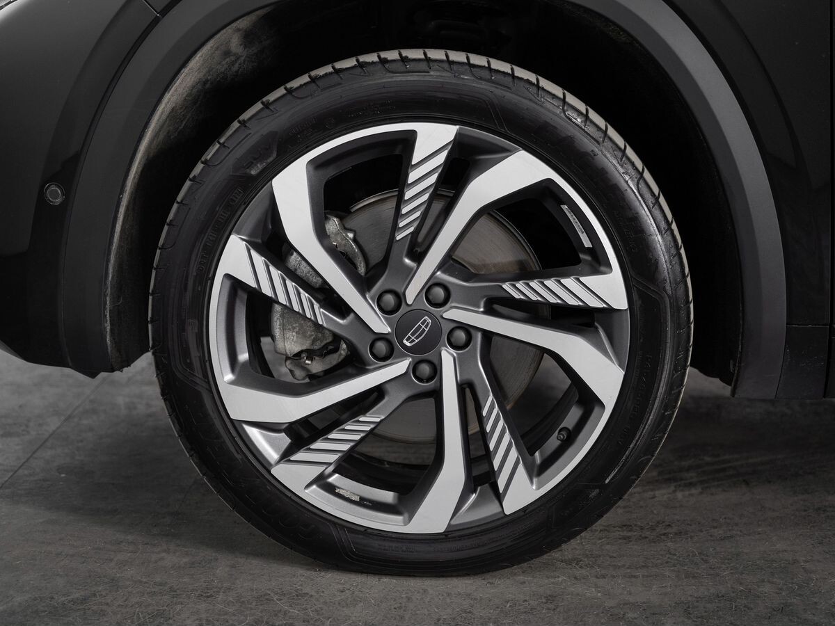 Geely Monjaro 2024 - фото автомобиля
