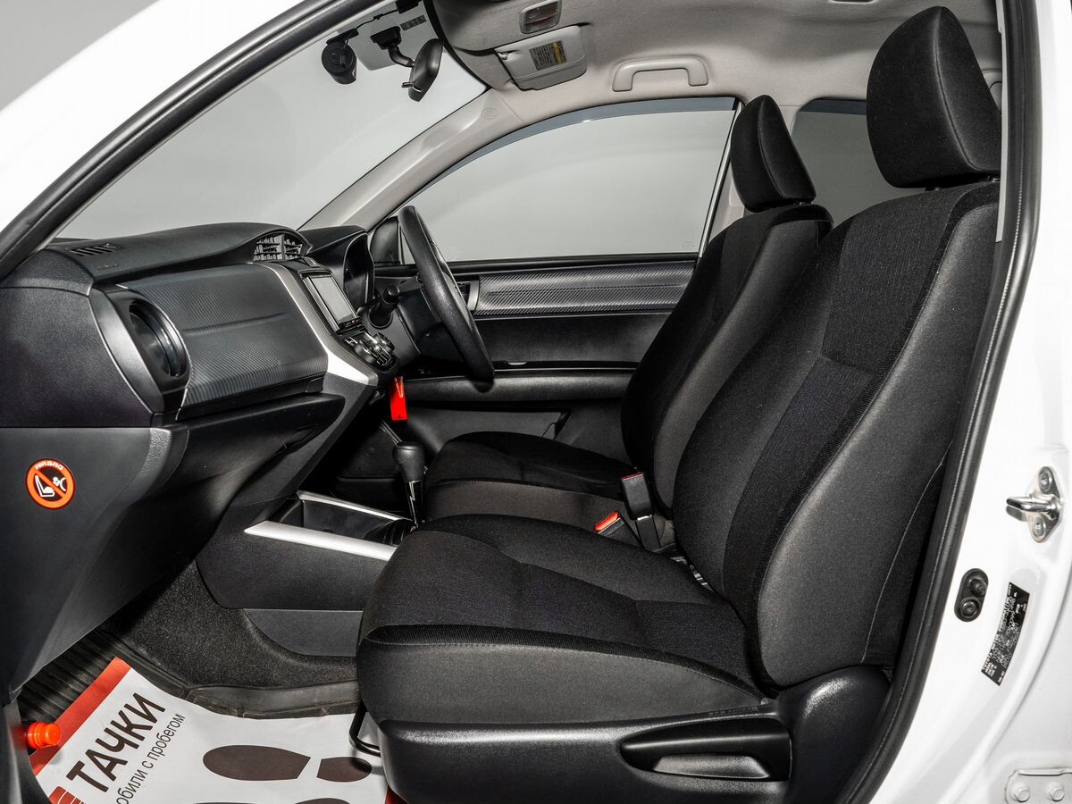 Toyota Corolla Fielder 2014 - фото автомобиля