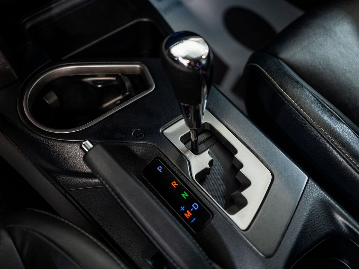 Toyota RAV4 2018 - фото автомобиля