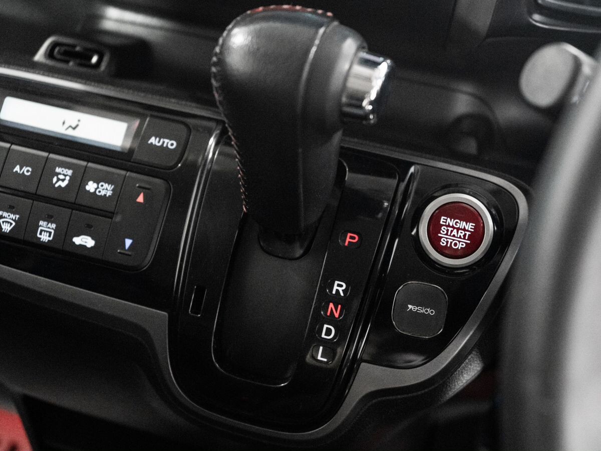 Honda N-BOX 2015 - фото автомобиля