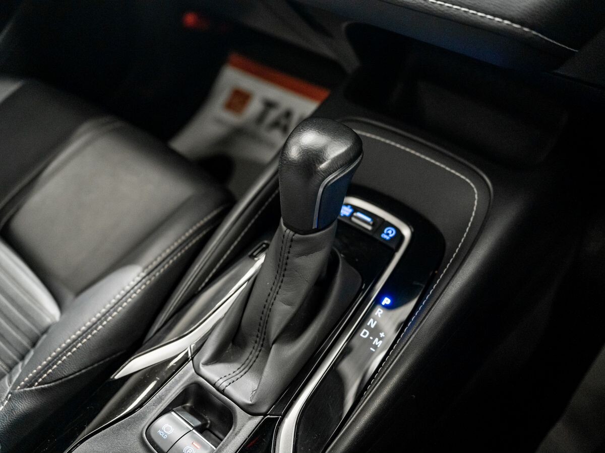 Toyota Corolla 2021 - фото автомобиля