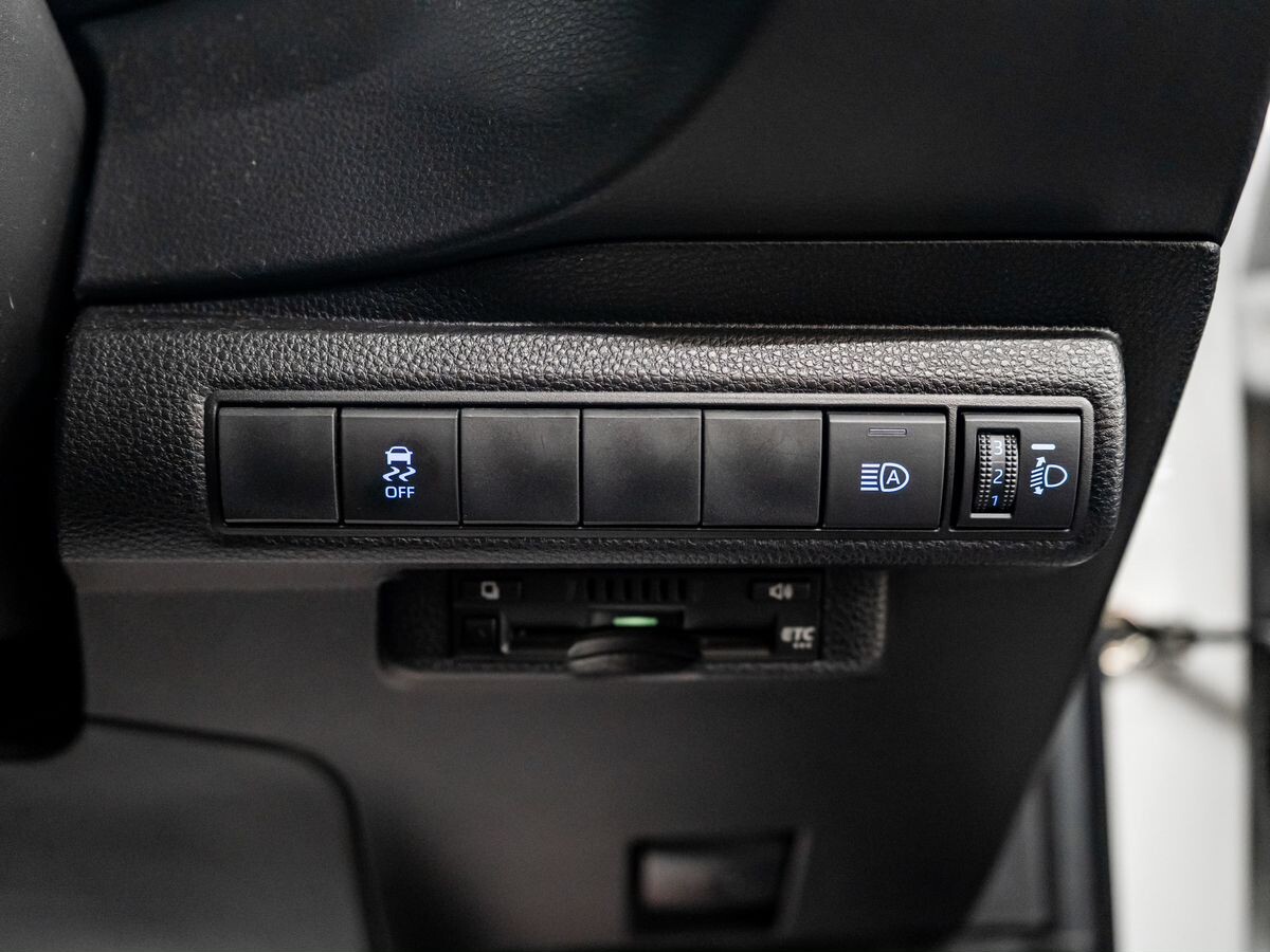 Toyota Corolla 2021 - фото автомобиля