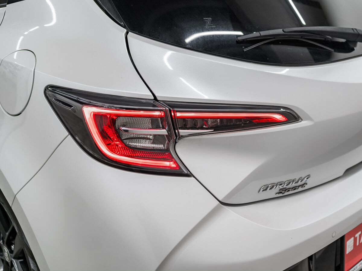 Toyota Corolla 2021 - фото автомобиля