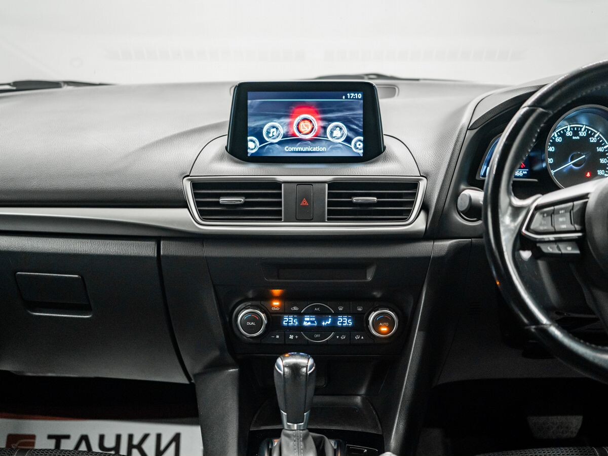 Mazda Axela 2017 - фото автомобиля