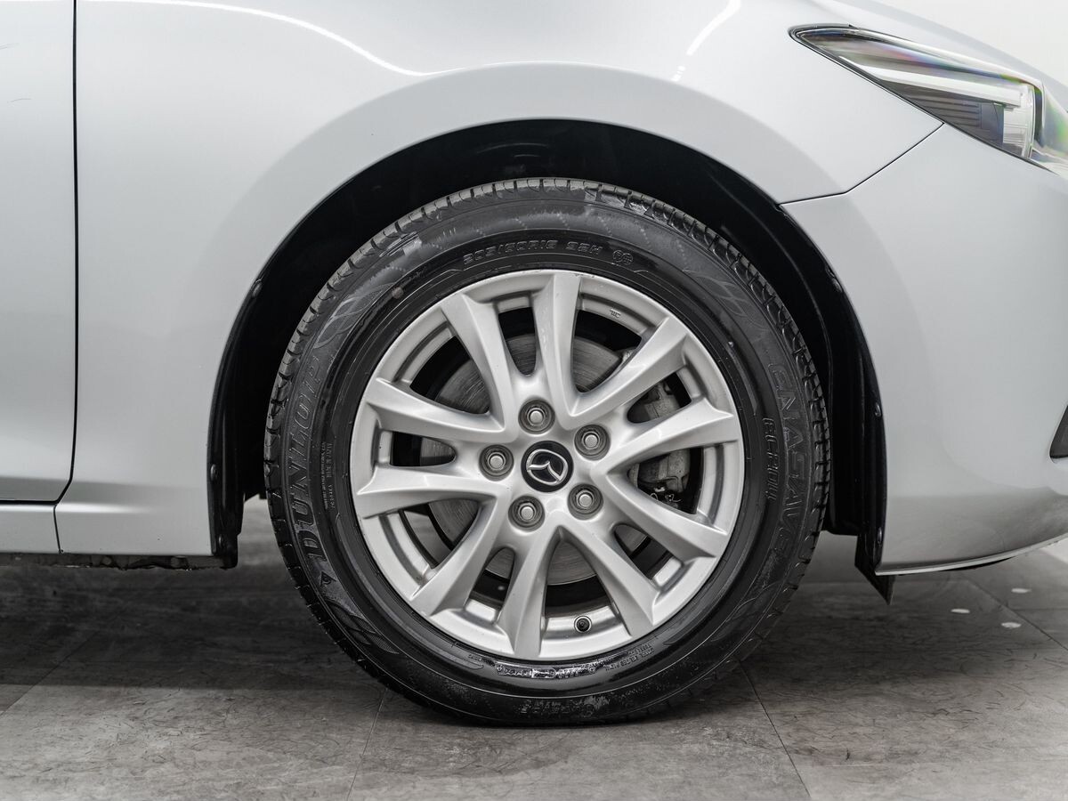 Mazda Axela 2017 - фото автомобиля