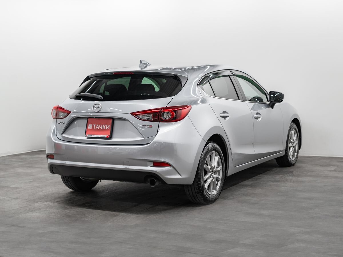 Mazda Axela 2017 - фото автомобиля