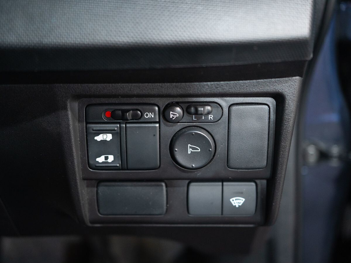 Honda Freed 2011 - фото автомобиля