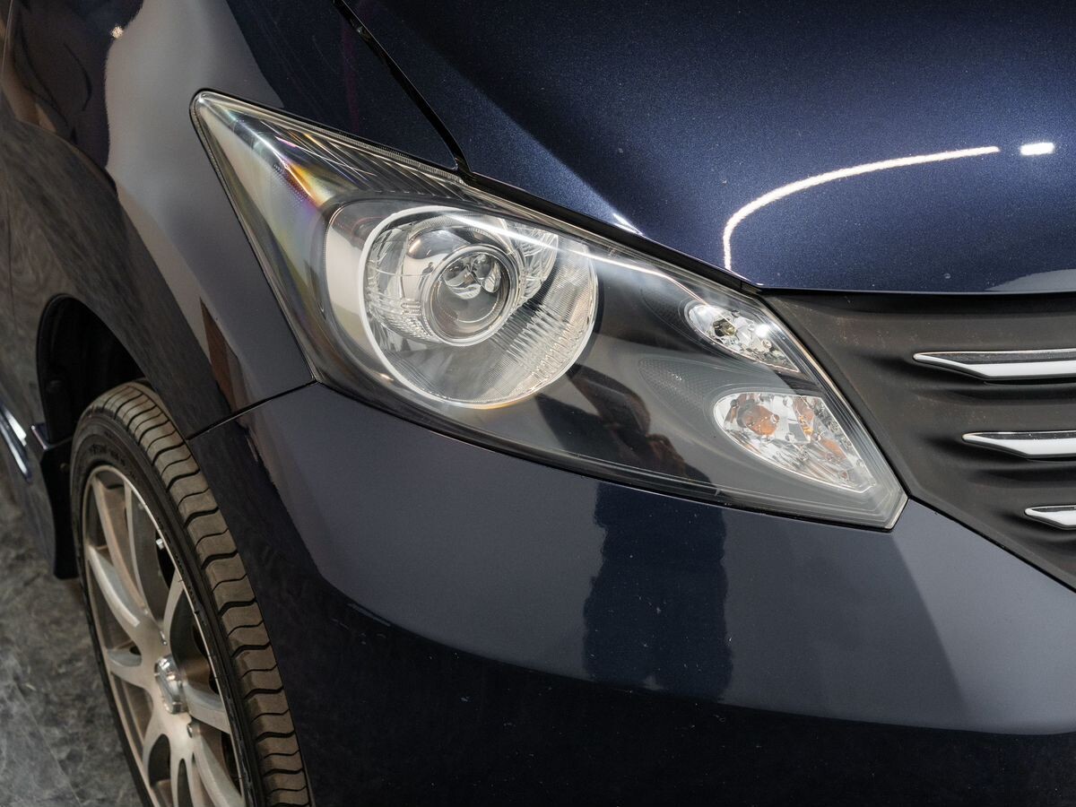 Honda Freed 2011 - фото автомобиля