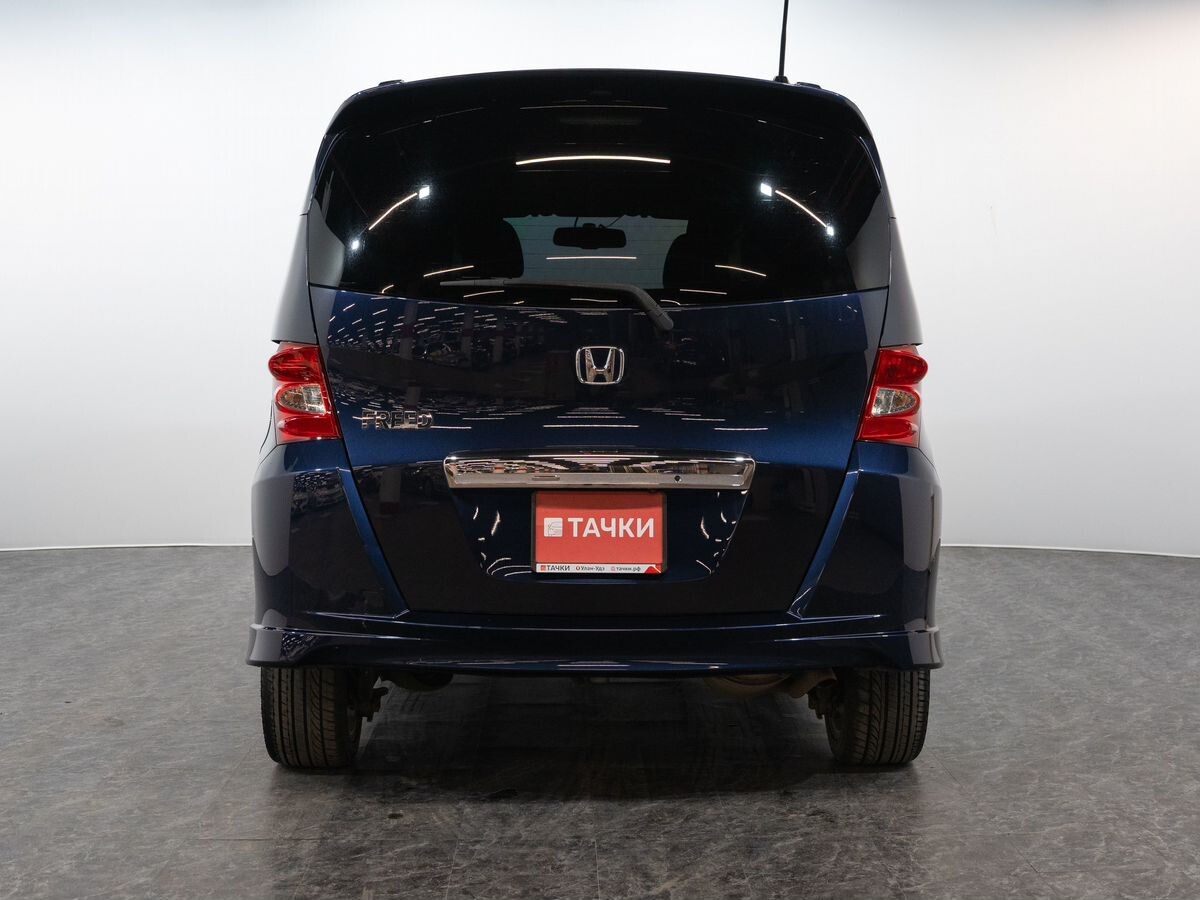 Honda Freed 2011 - фото автомобиля