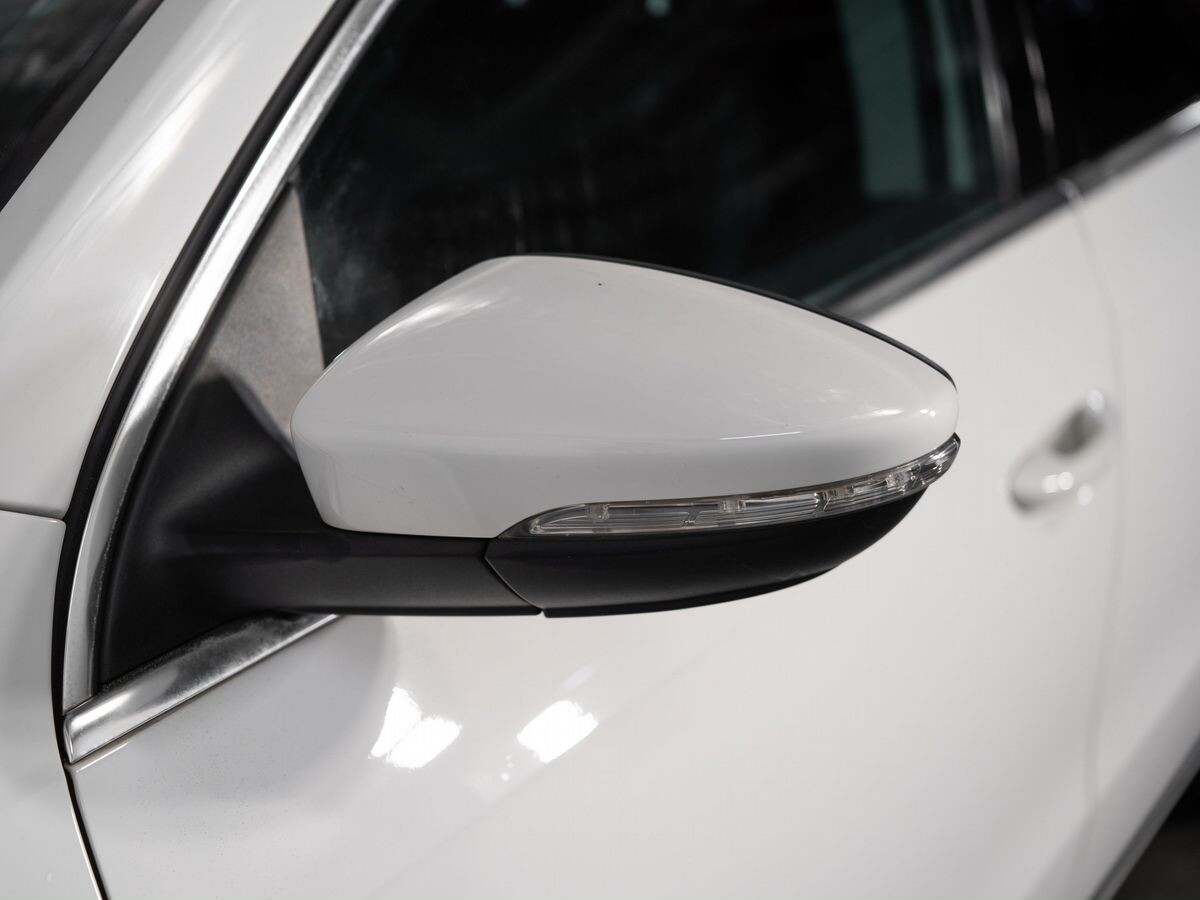 Volkswagen Passat 2012 - фото автомобиля