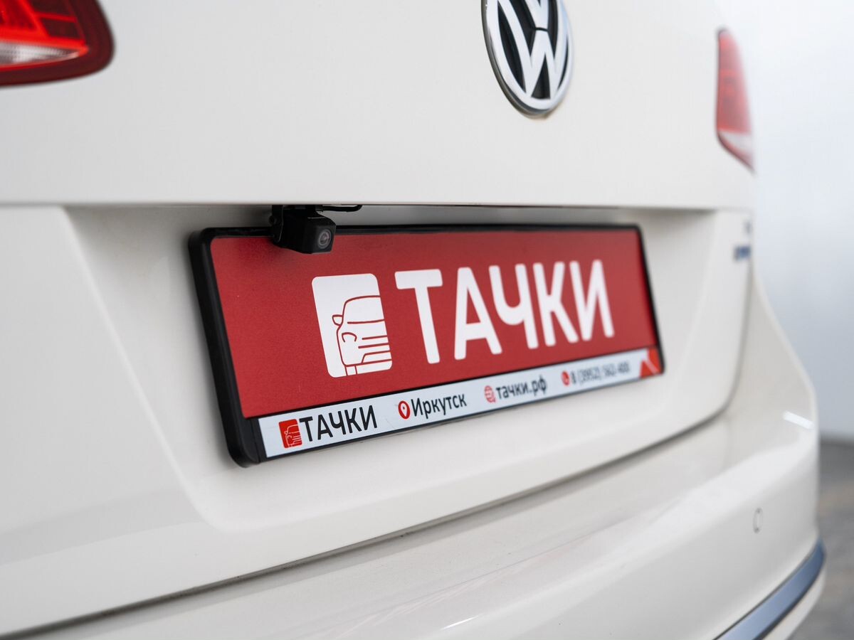 Volkswagen Passat 2012 - фото автомобиля