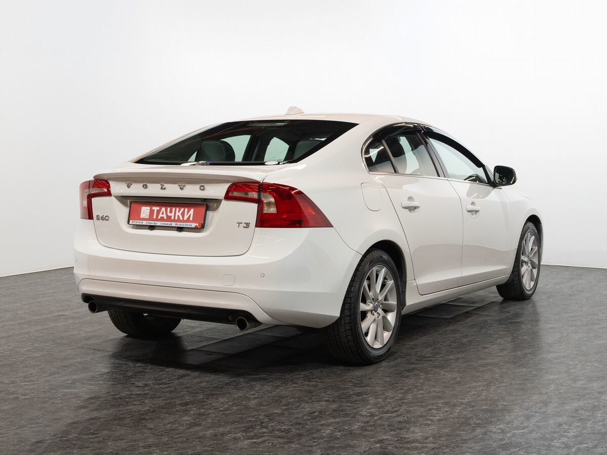 Volvo S60 2017 - фото автомобиля