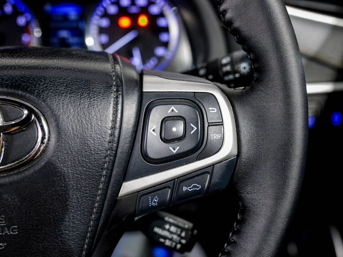 Toyota Harrier 2019 - фото автомобиля