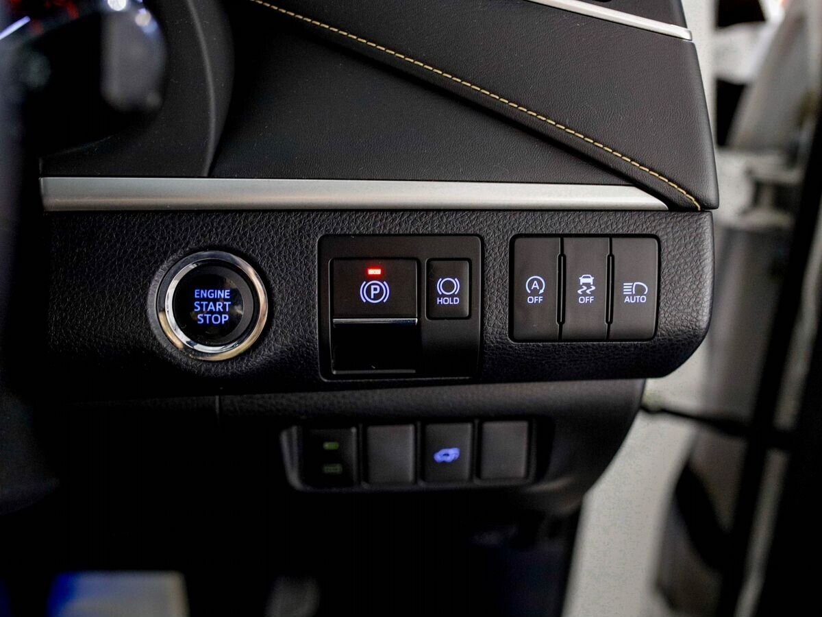 Toyota Harrier 2019 - фото автомобиля