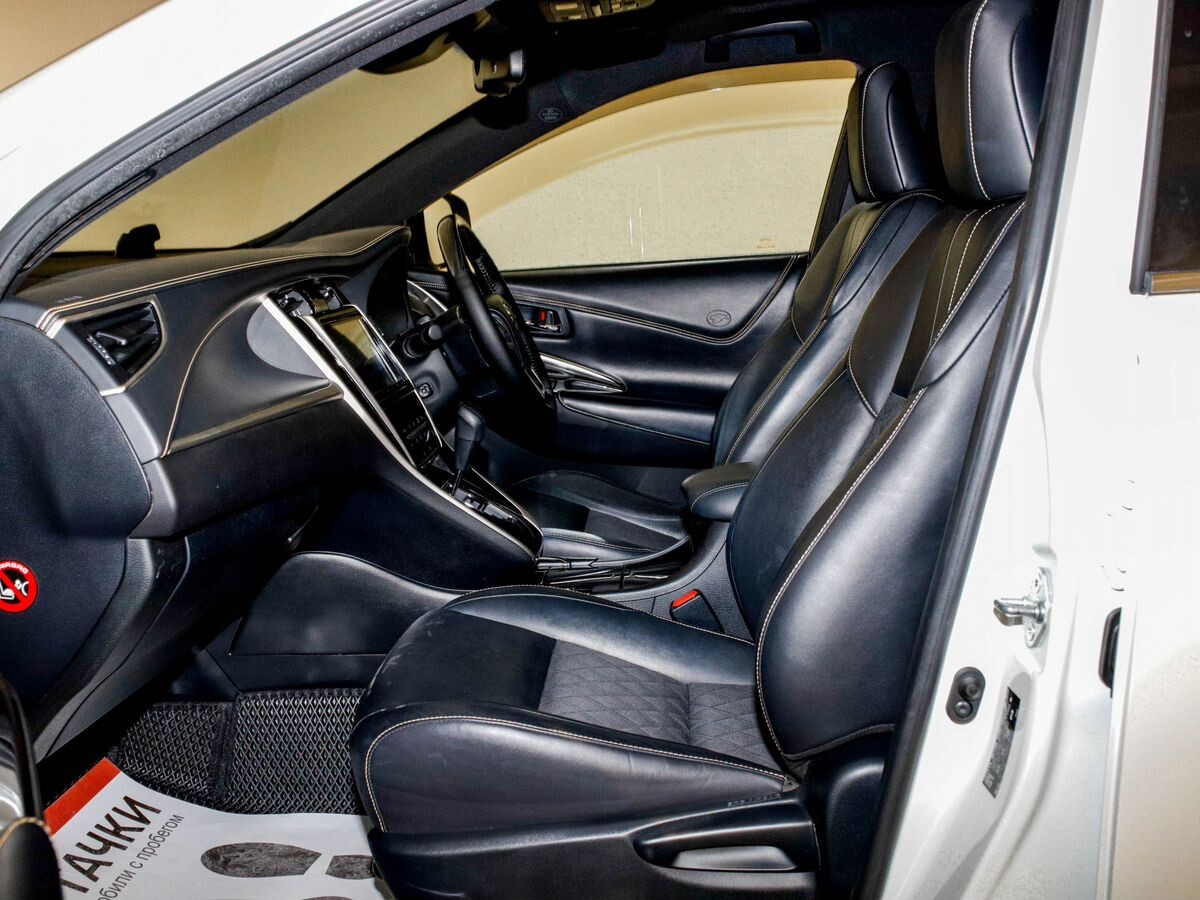 Toyota Harrier 2019 - фото автомобиля
