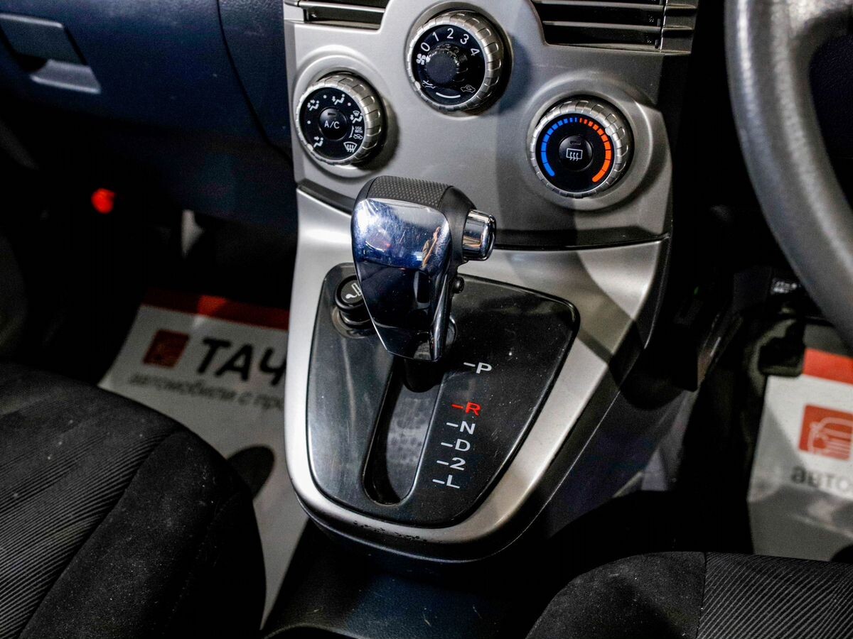 Toyota Rush 2009 - фото автомобиля