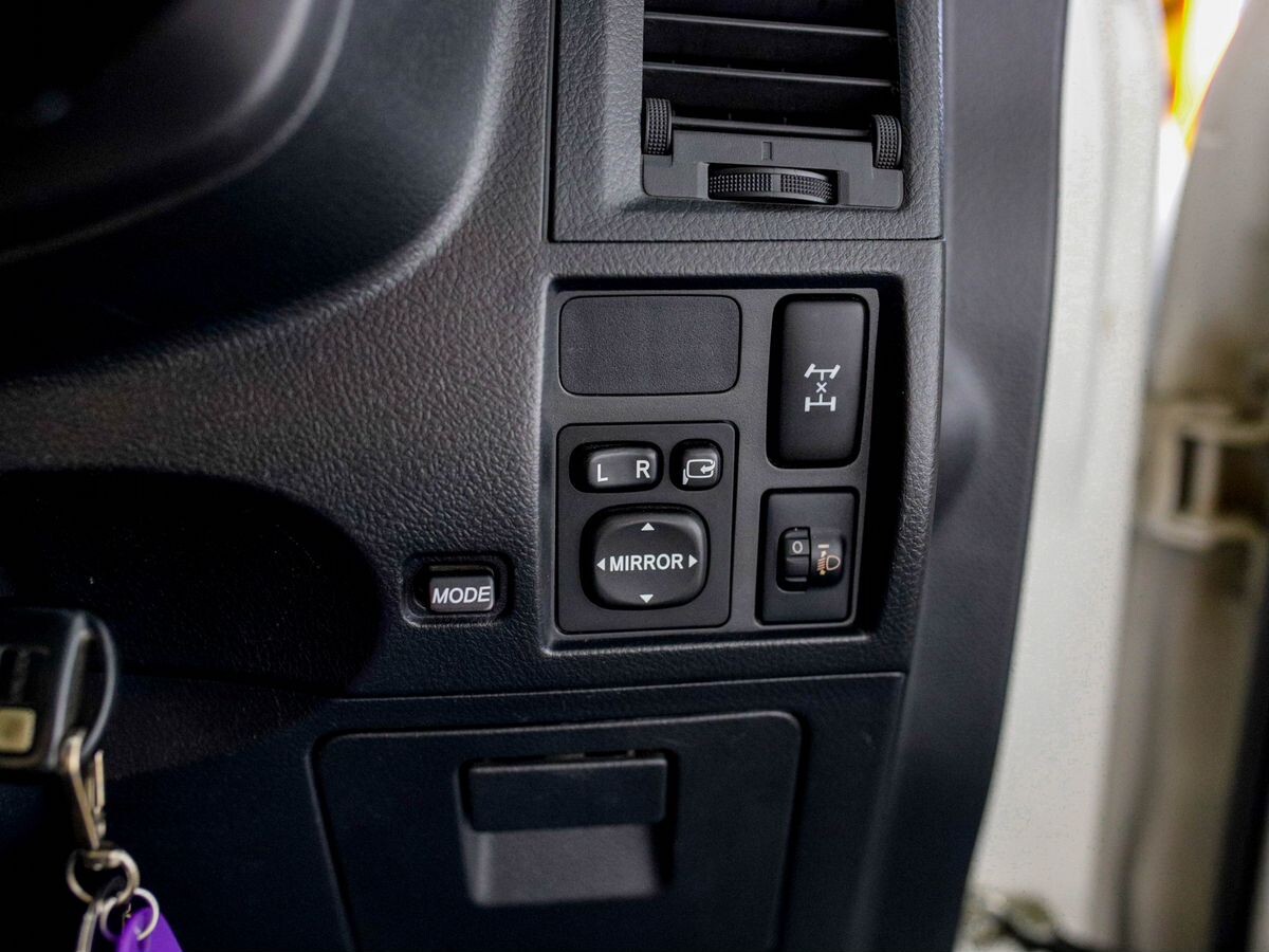 Toyota Rush 2009 - фото автомобиля