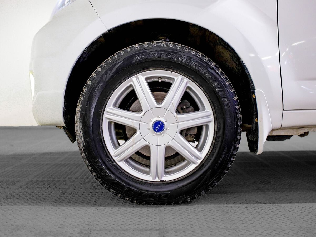 Toyota Rush 2009 - фото автомобиля