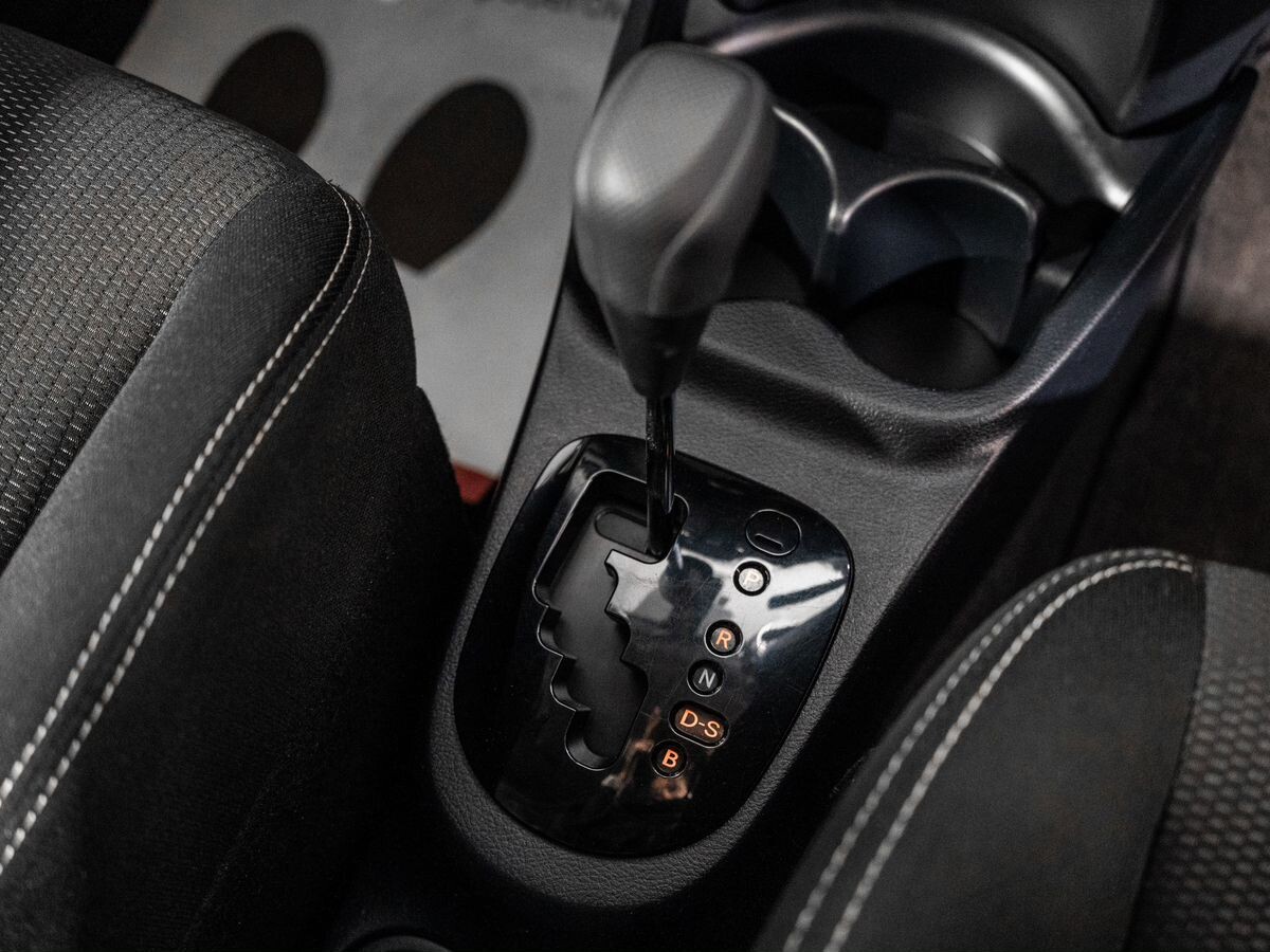 Toyota Vitz 2019 - фото автомобиля
