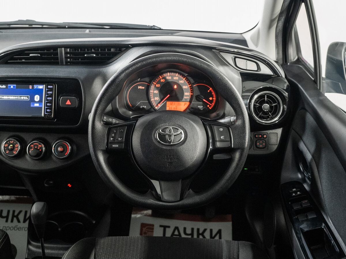 Toyota Vitz 2019 - фото автомобиля