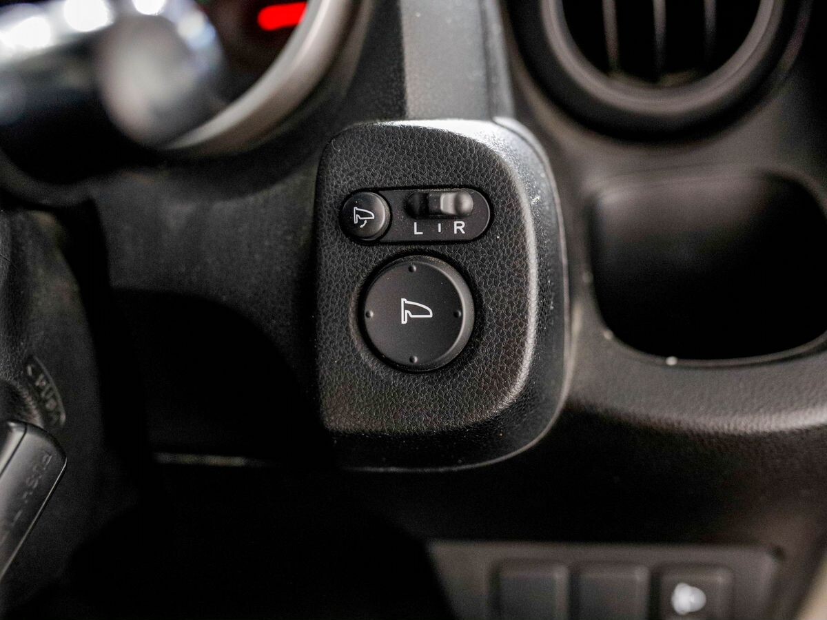 Honda Fit 2010 - фото автомобиля
