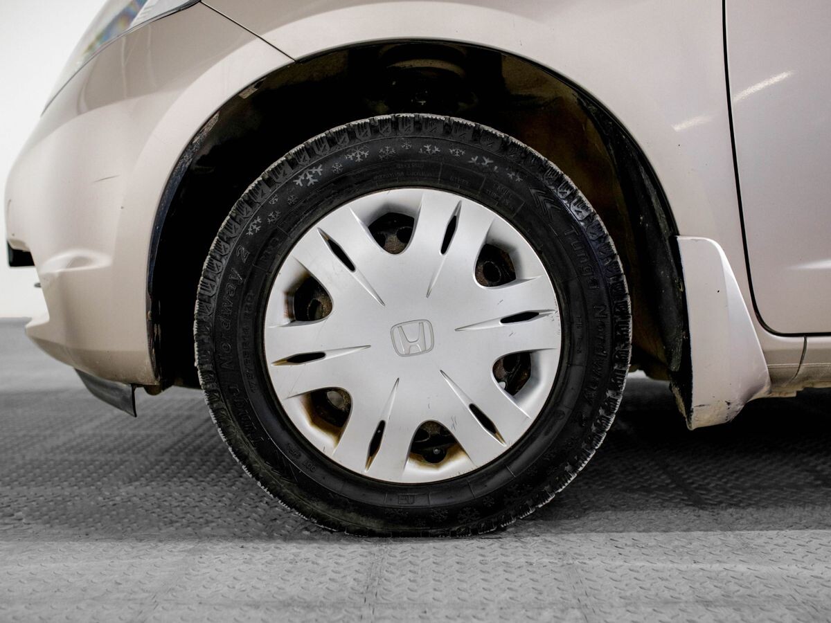 Honda Fit 2010 - фото автомобиля