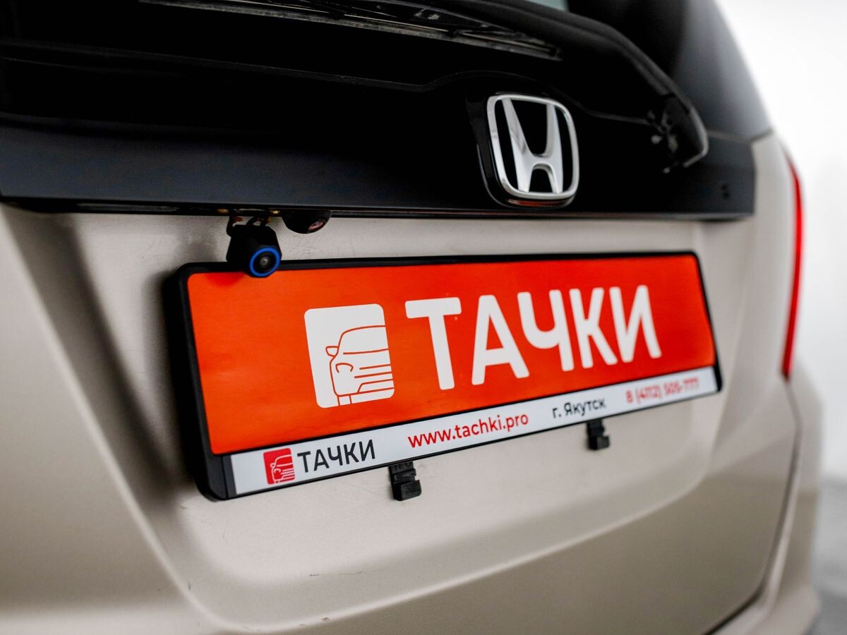 Honda Fit 2010 - фото автомобиля