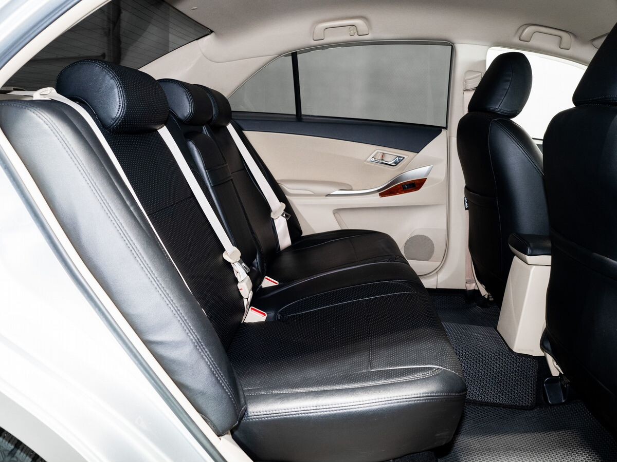 Toyota Premio 2014 - фото автомобиля