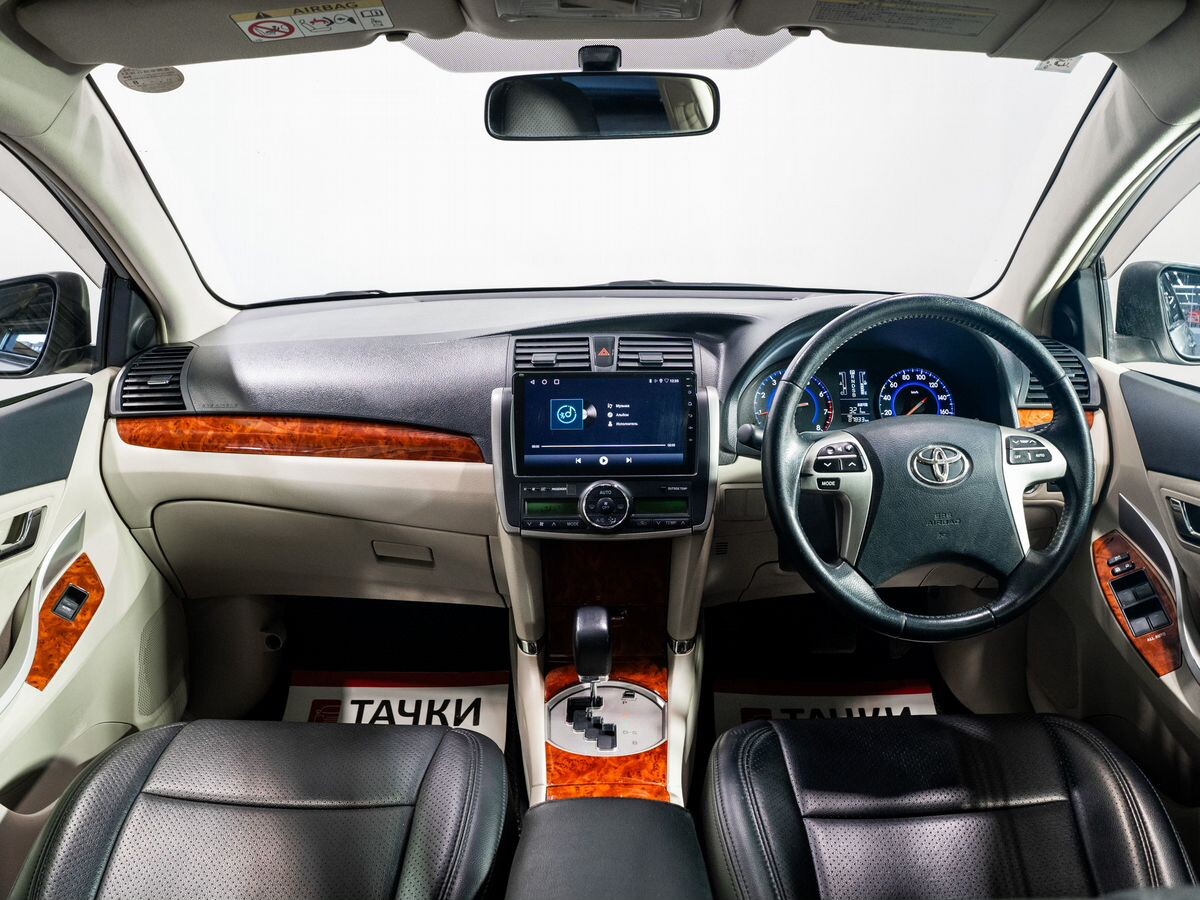 Toyota Premio 2014 - фото автомобиля