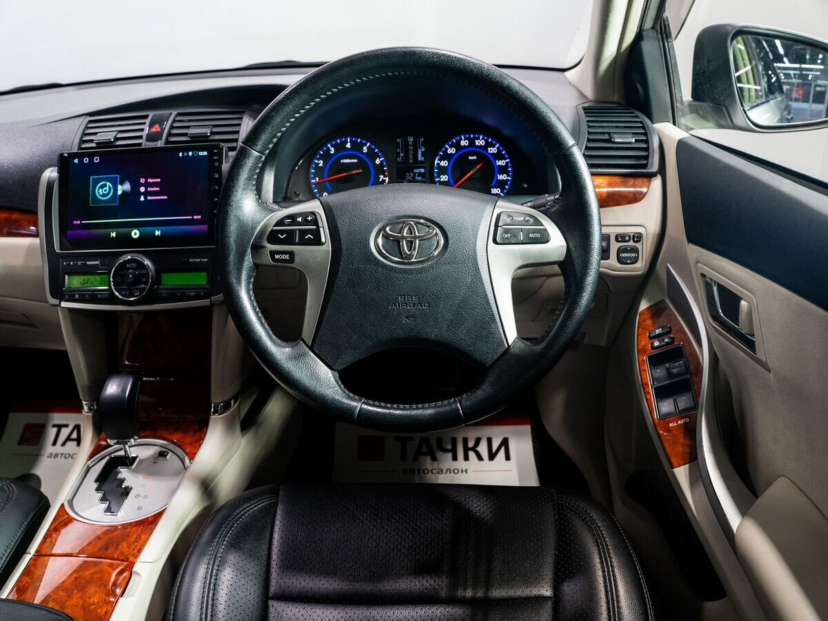 Toyota Premio 2014 - фото автомобиля