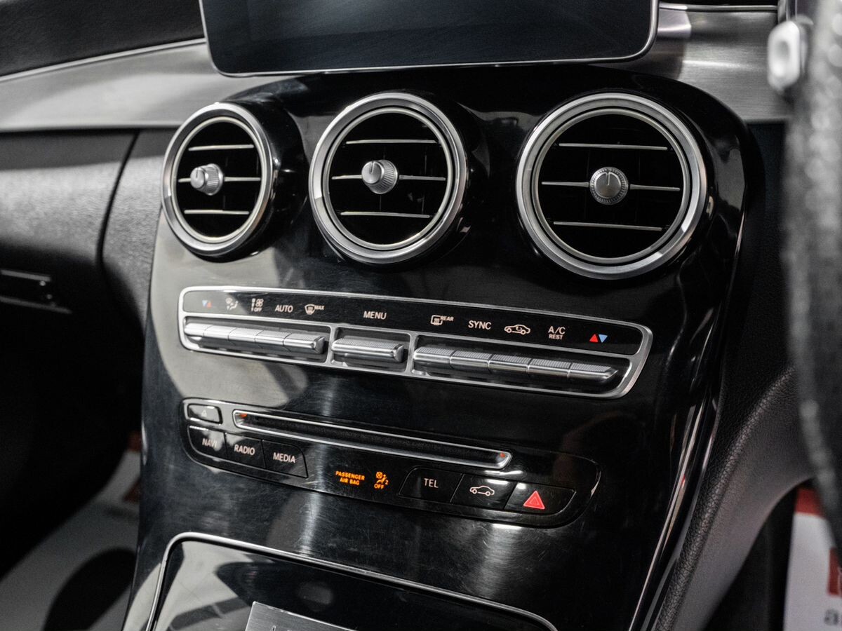 Mercedes-Benz C-Class 2018 - фото автомобиля