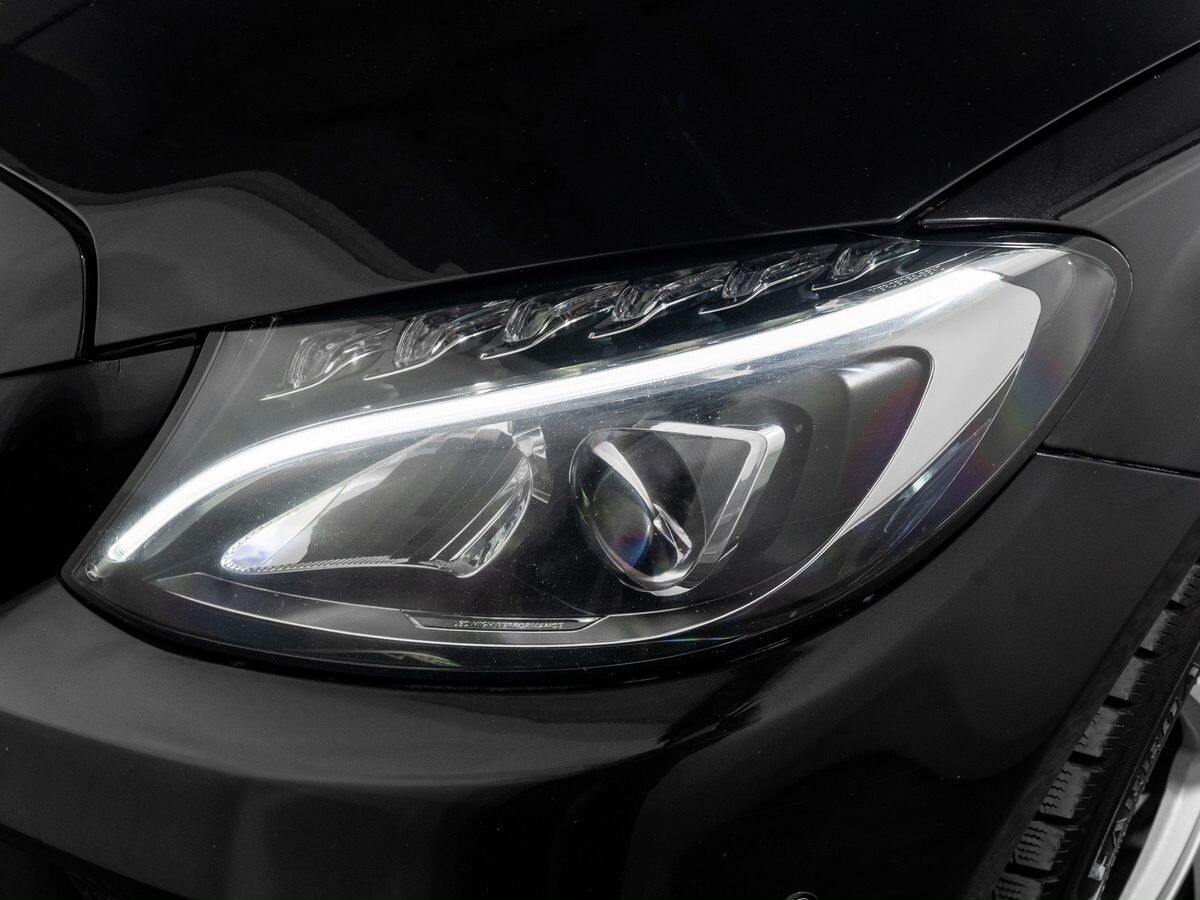 Mercedes-Benz C-Class 2018 - фото автомобиля