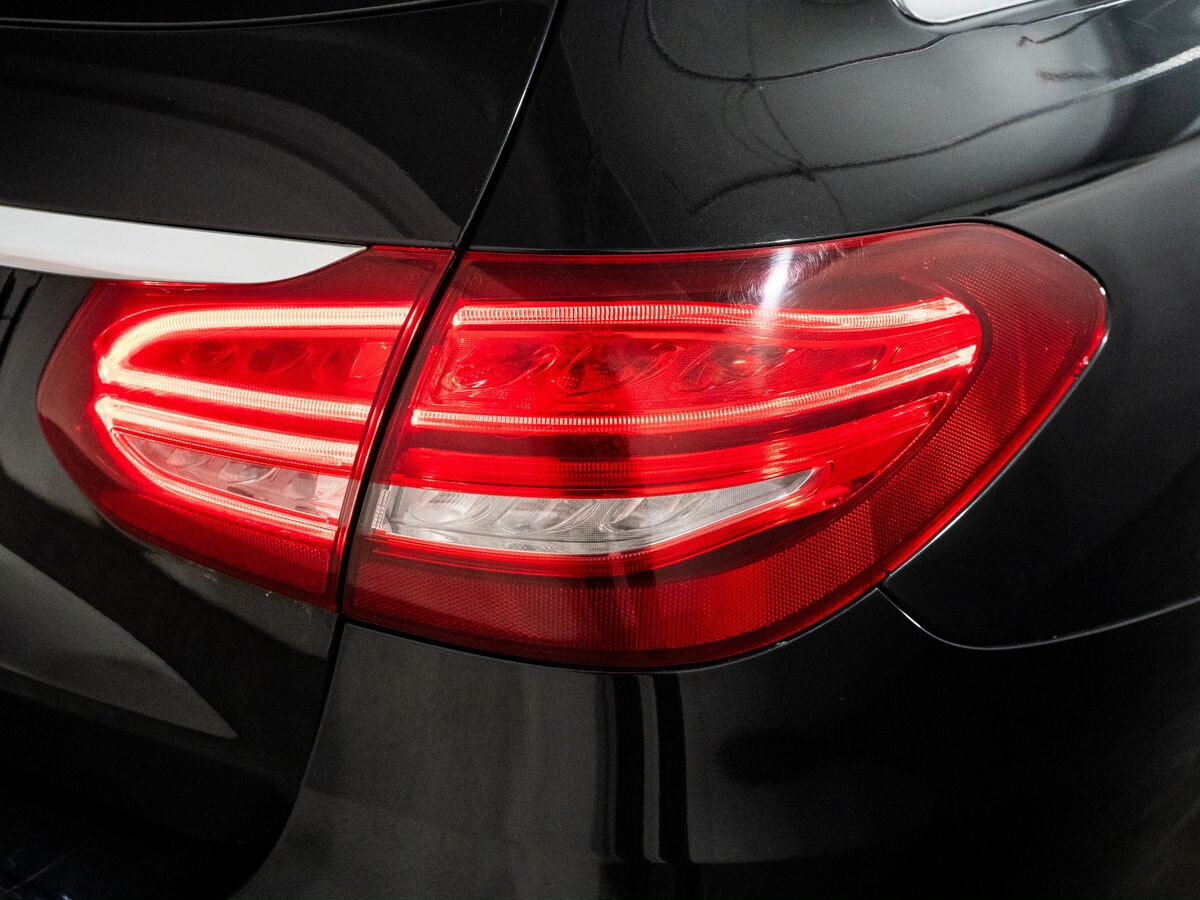 Mercedes-Benz C-Class 2018 - фото автомобиля