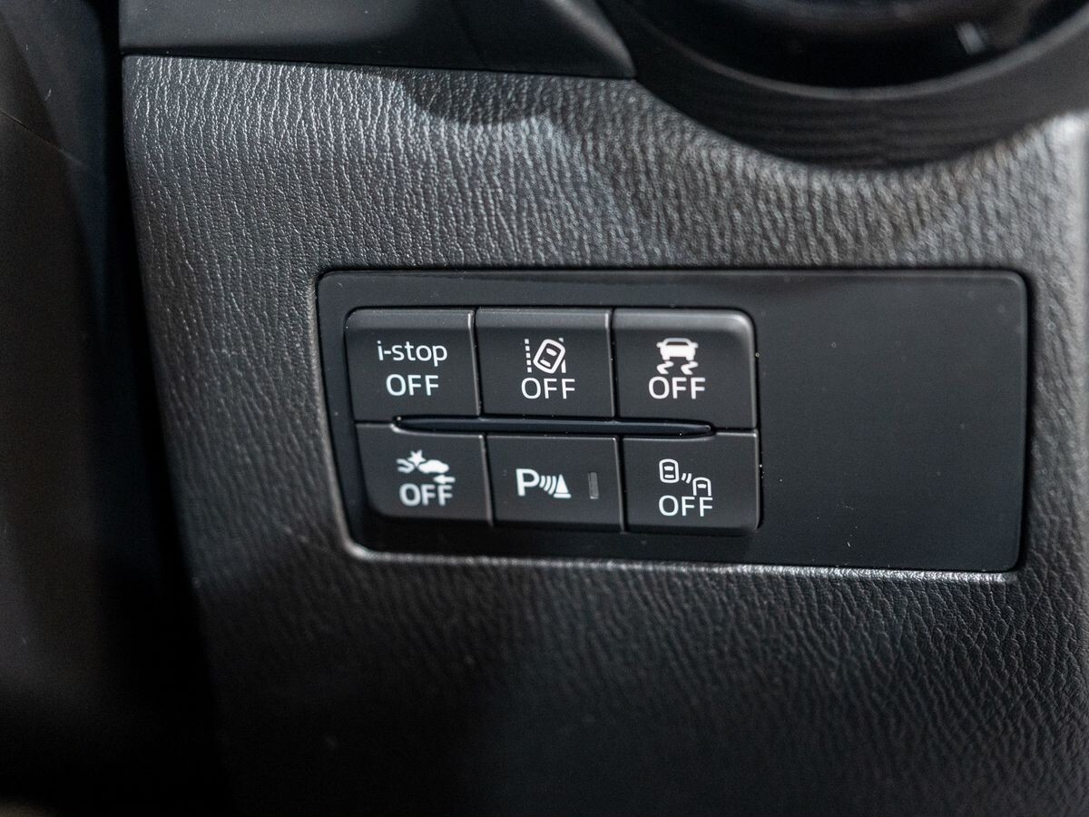 Mazda Mazda2 2021 - фото автомобиля