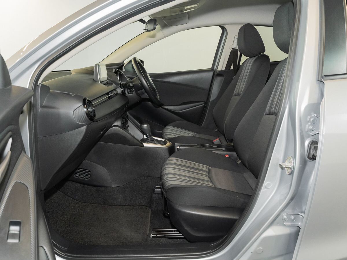 Mazda Mazda2 2021 - фото автомобиля