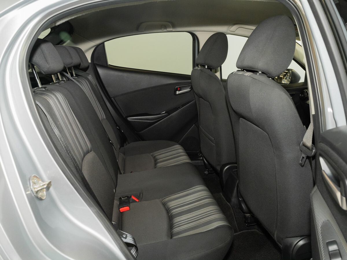 Mazda Mazda2 2021 - фото автомобиля