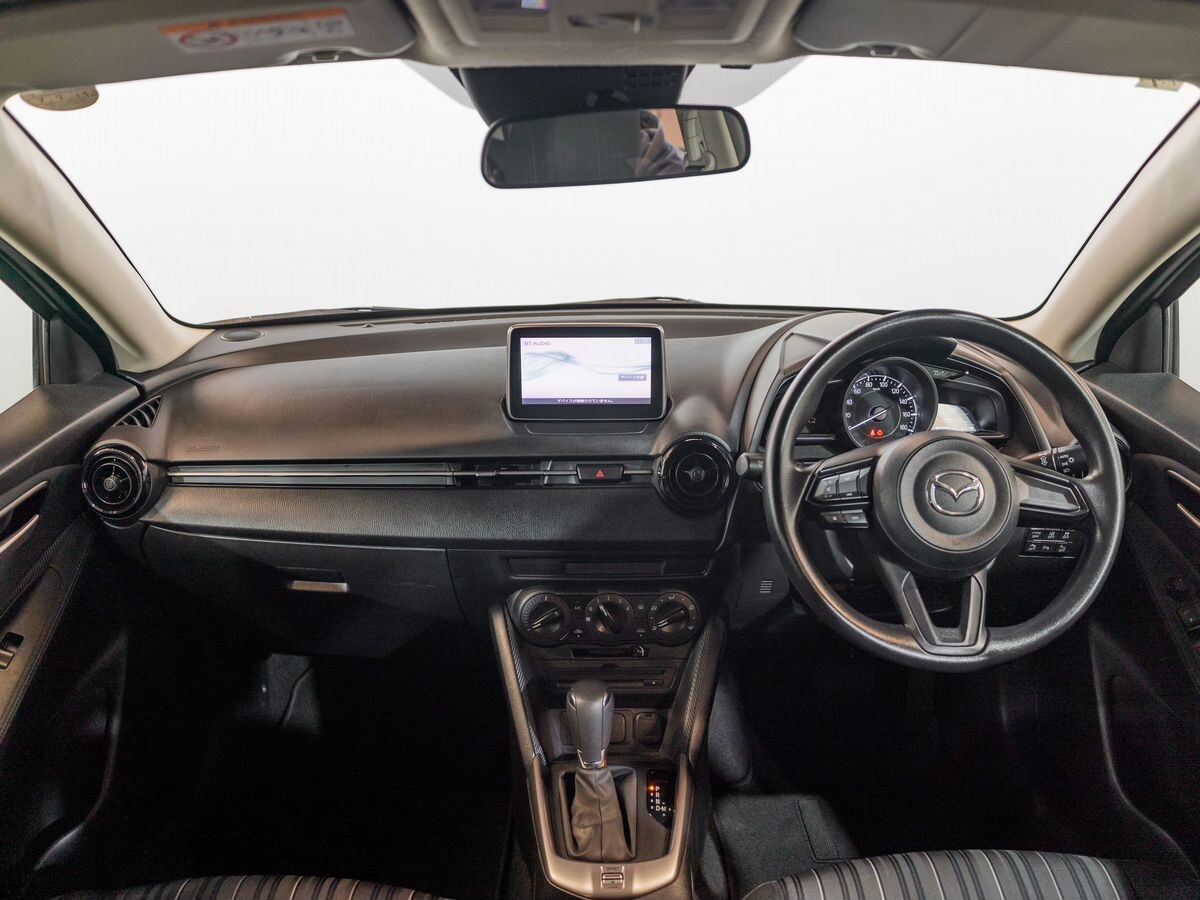 Mazda Mazda2 2021 - фото автомобиля