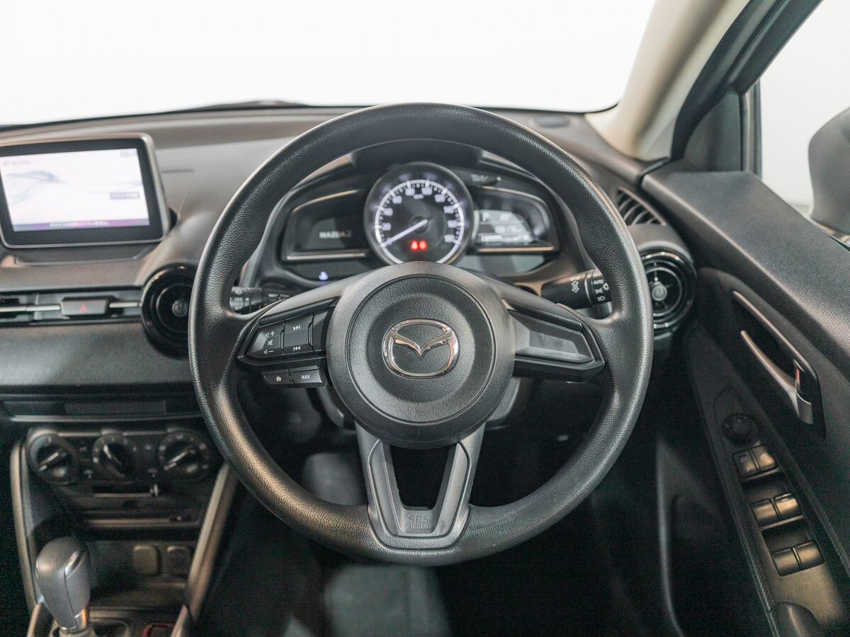 Mazda Mazda2 2021 - фото автомобиля