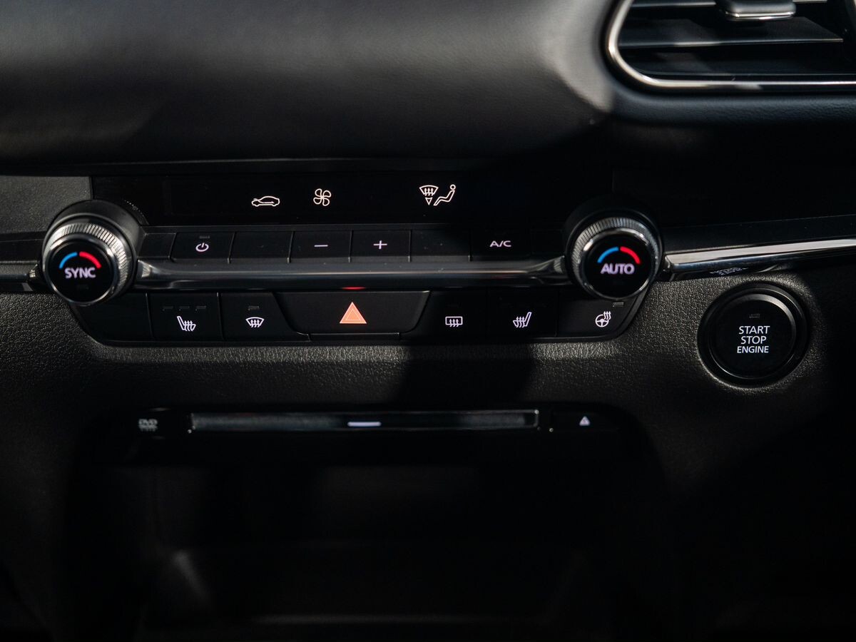 Mazda CX-30 2021 - фото автомобиля