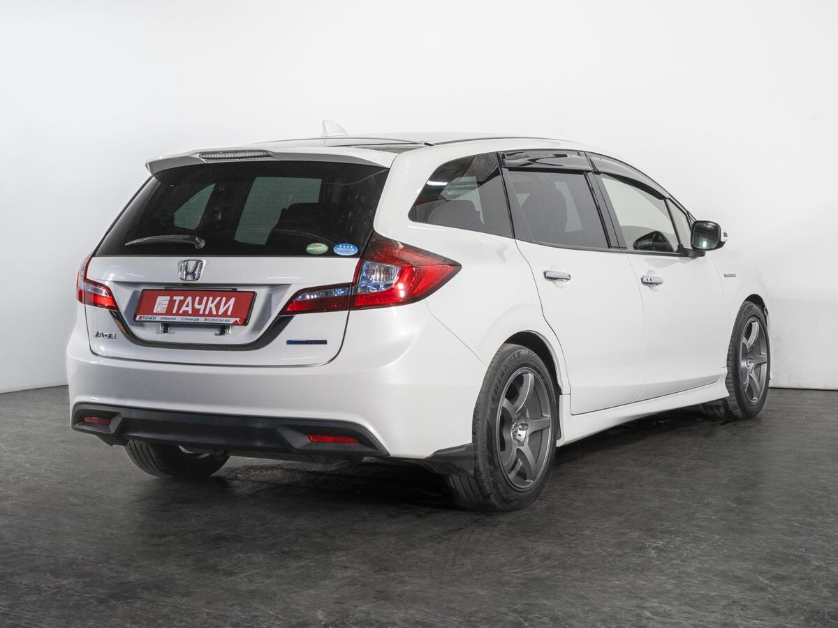 Honda Jade 2015 - фото автомобиля