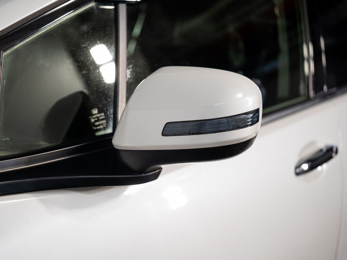 Honda Jade 2015 - фото автомобиля