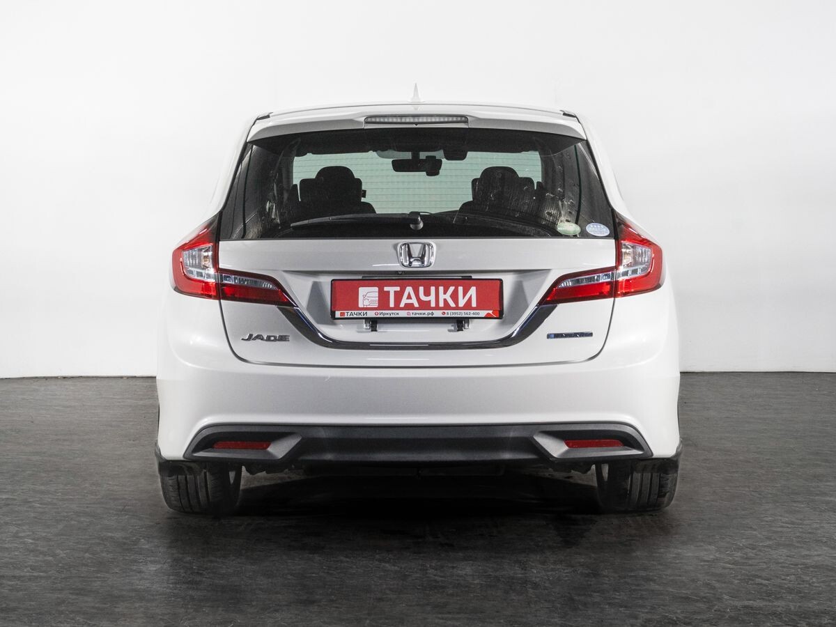 Honda Jade 2015 - фото автомобиля