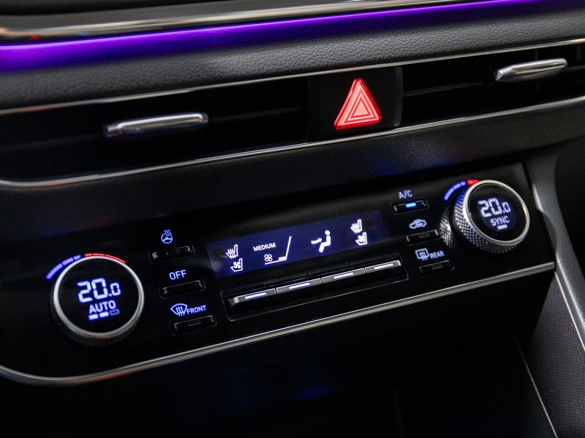 Hyundai Sonata 2021 - фото автомобиля