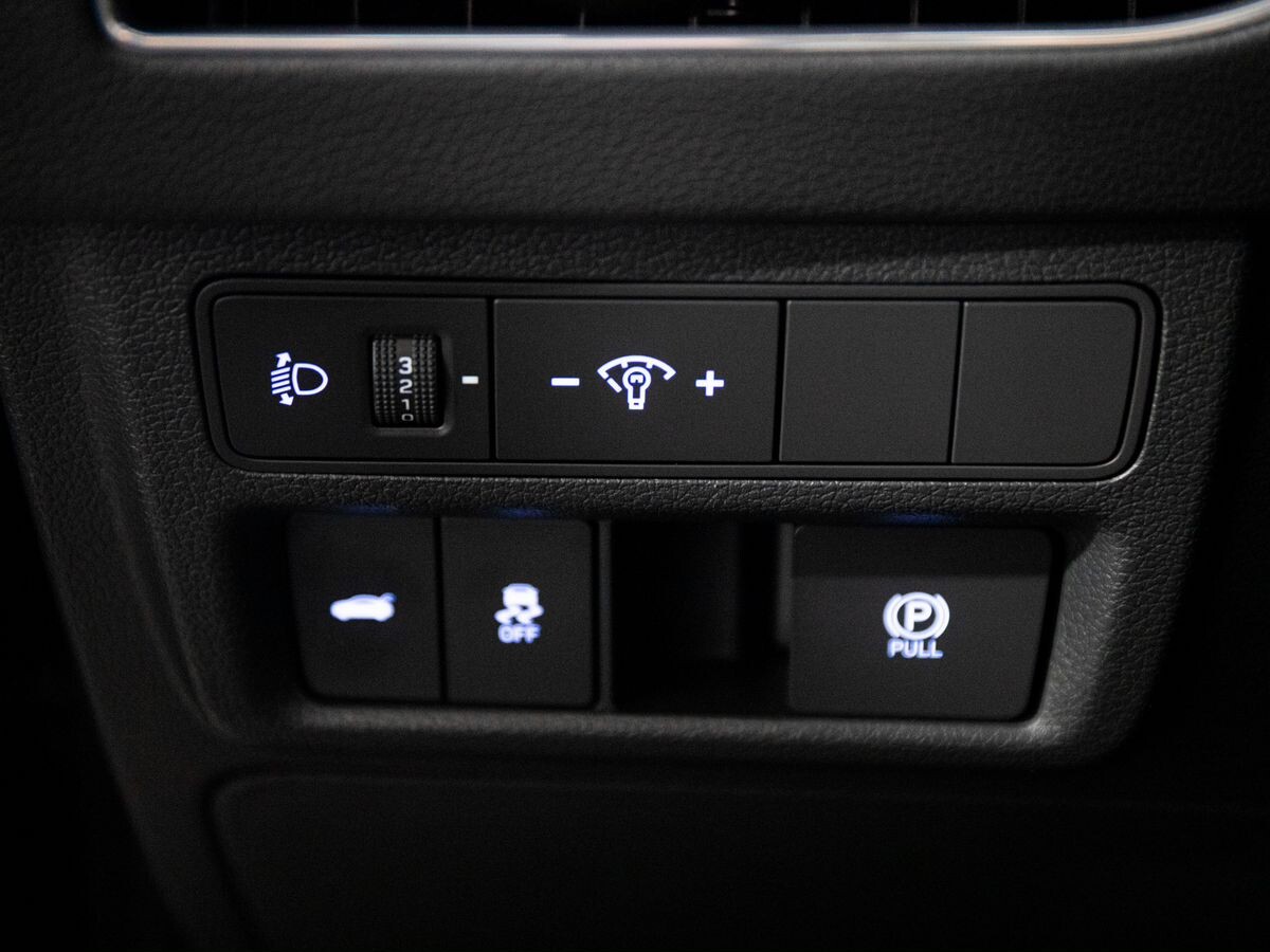 Hyundai Sonata 2021 - фото автомобиля