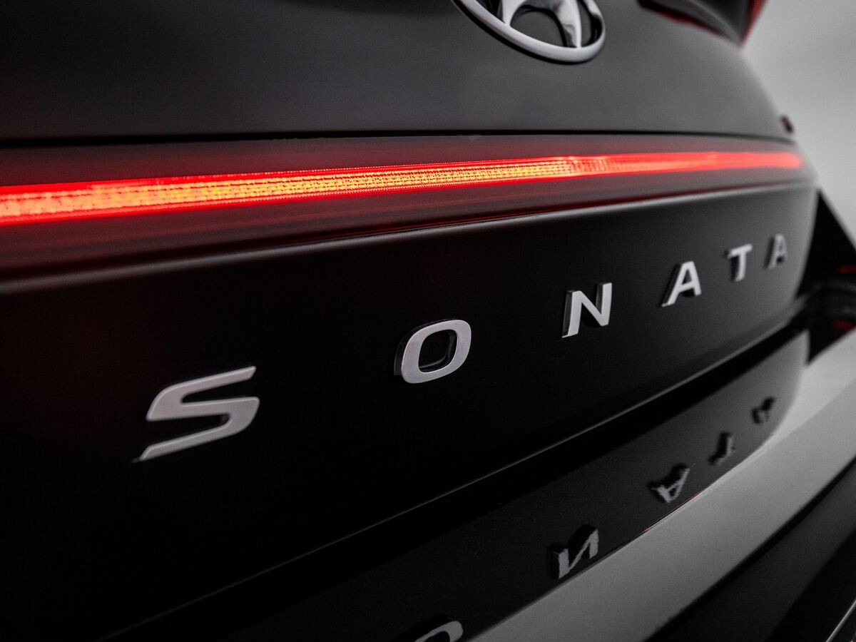 Hyundai Sonata 2021 - фото автомобиля