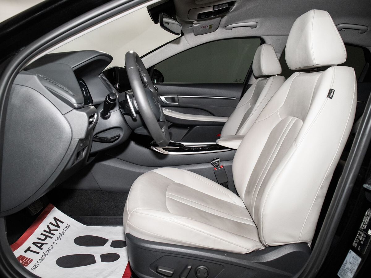 Hyundai Sonata 2021 - фото автомобиля